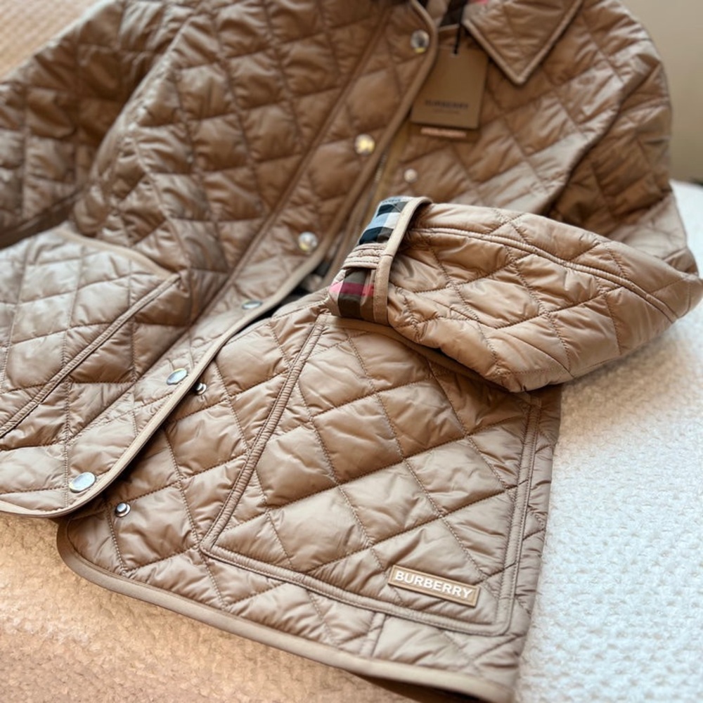 Burberry Dalry Women's Quilted Tan Jacket with check details inside - Picture 10 of 15